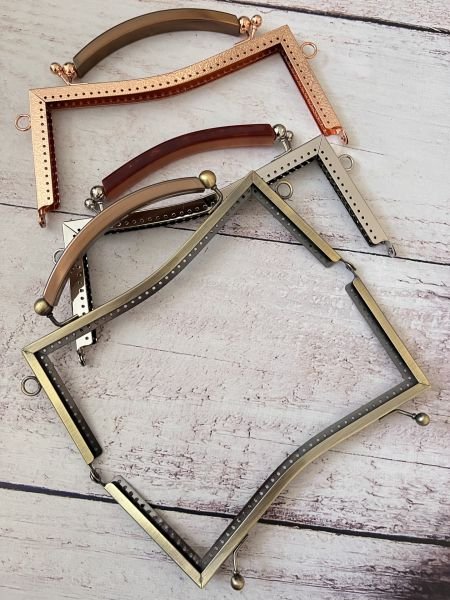 21 CM METAL ÇANTA KULPU   MODEL M-20 Gümüş