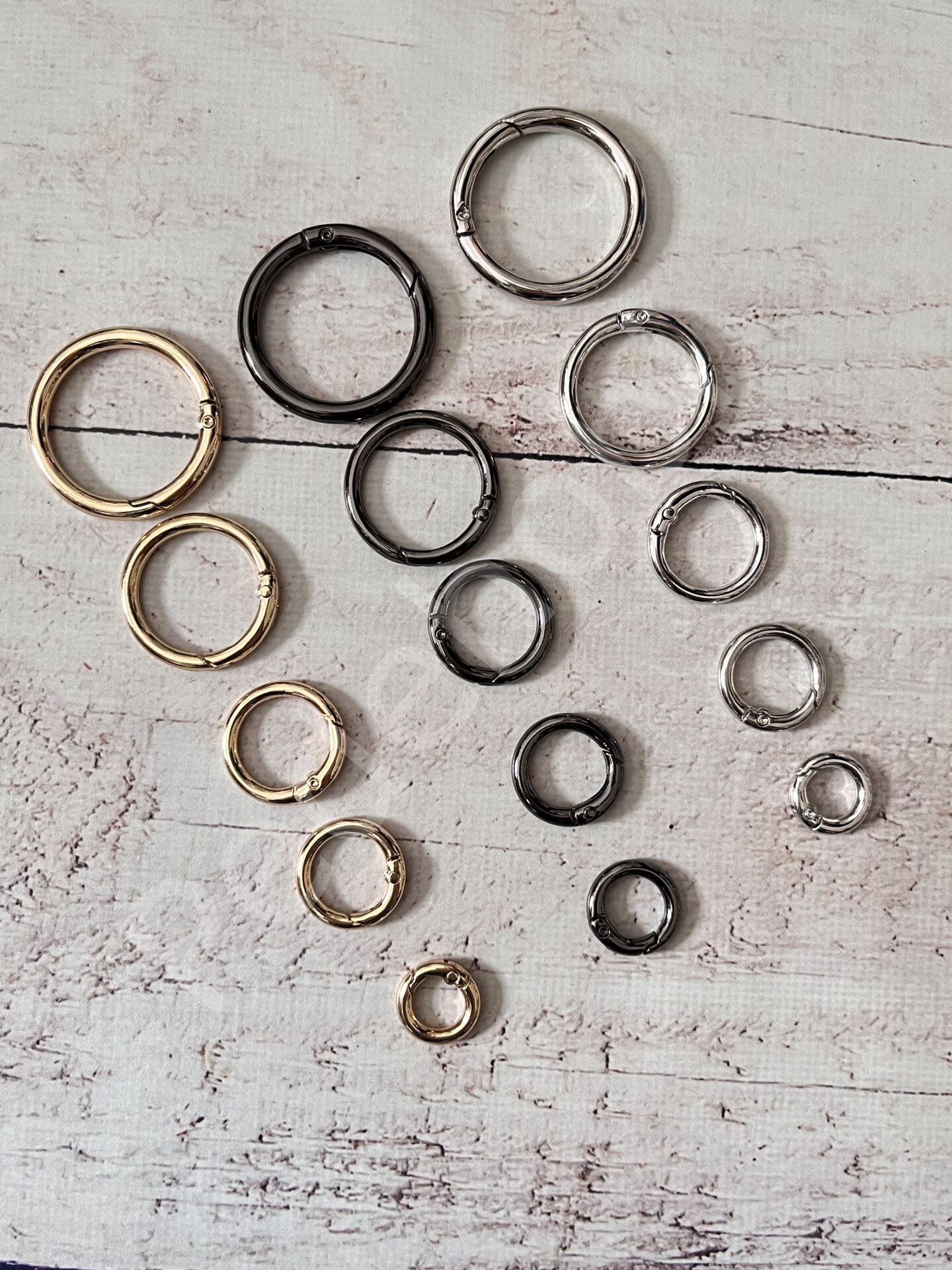 2.00 CM YAYLI HALKA 1 ÇİFT ( 2 ADET )