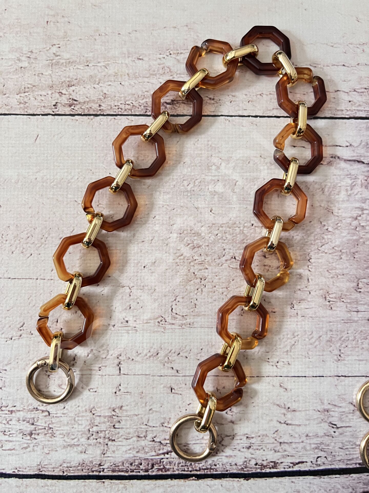 AKRİLİK SEKİZGEN  MODEL ÇANTA ASKISI 45 CM KEHRİBAR
