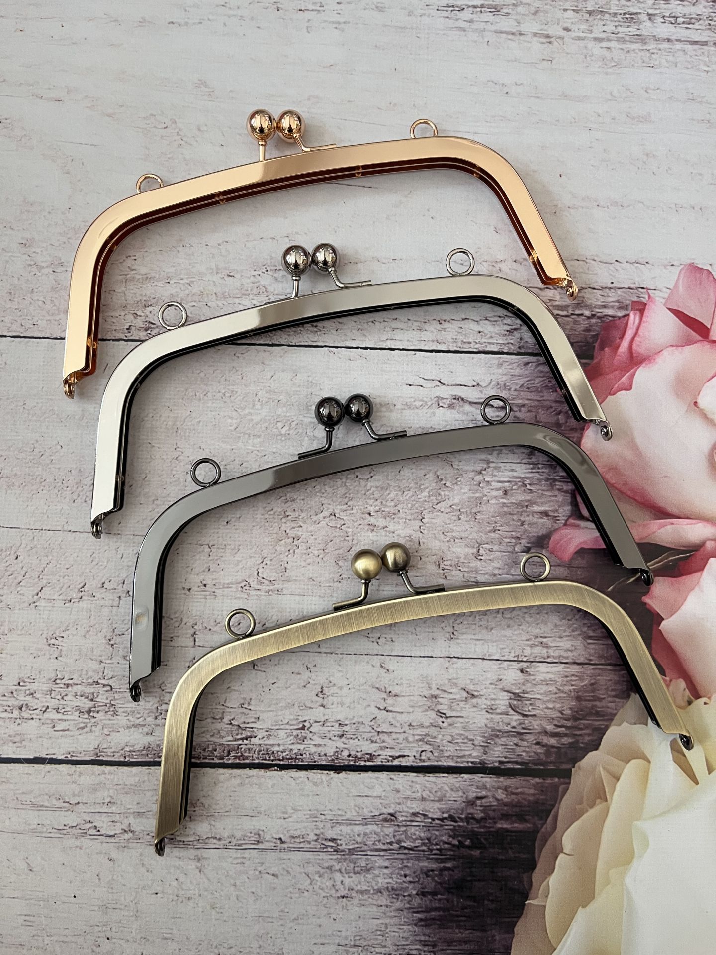 METAL İÇTEN VİDALI TOKALI BURS 21 CM