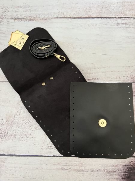 KARE TOKALI ÇANTA KİTİ 15 CM siyah