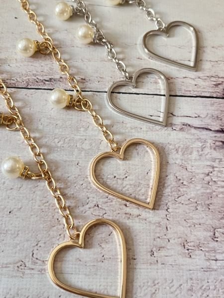 İNCİLİ KALP ÇANTA SÜSÜ