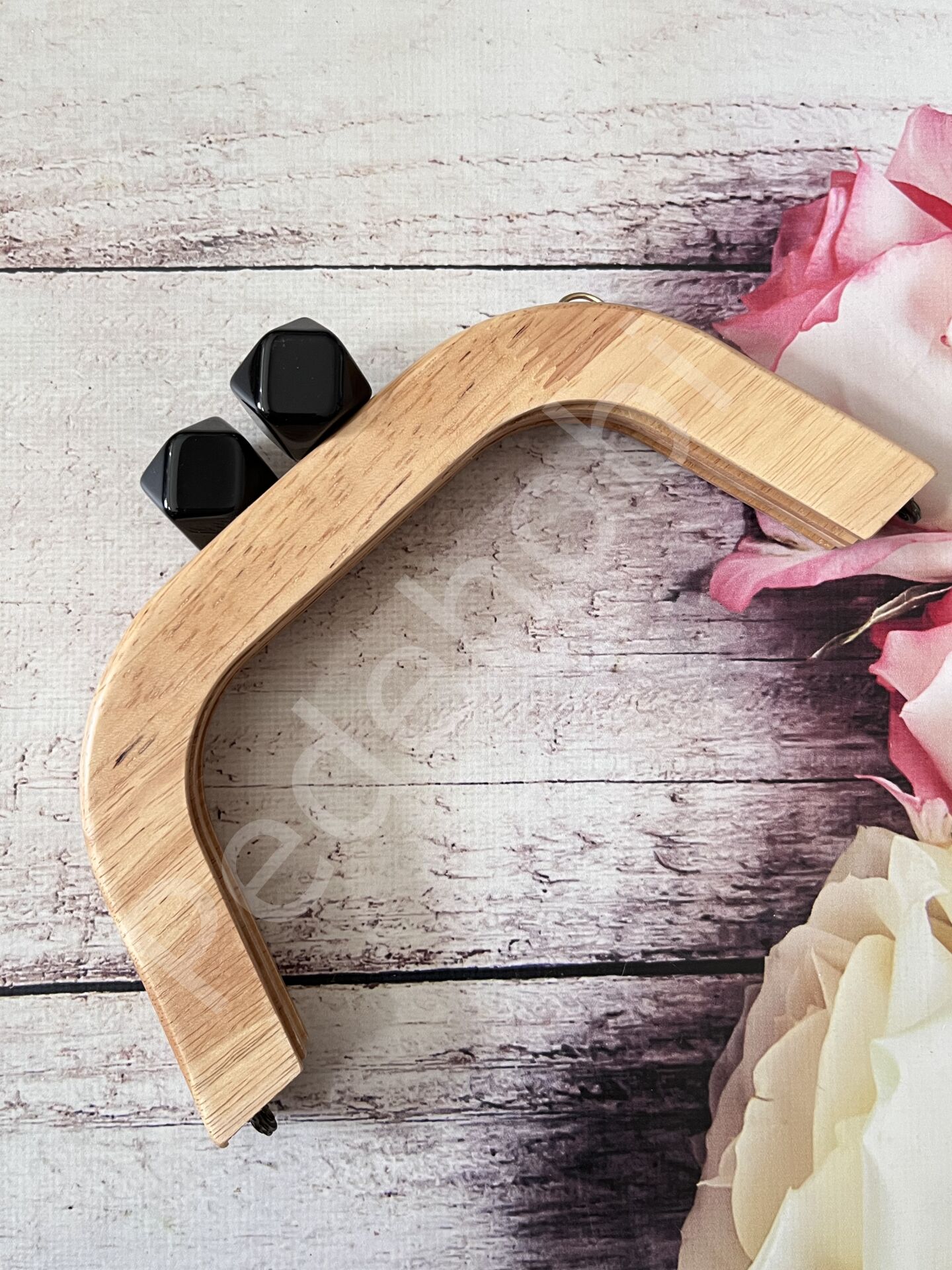 YENİ MODEL SİLİKON BONCUKLU MIKNATISLI AHŞAP BURS 22 CM siyah