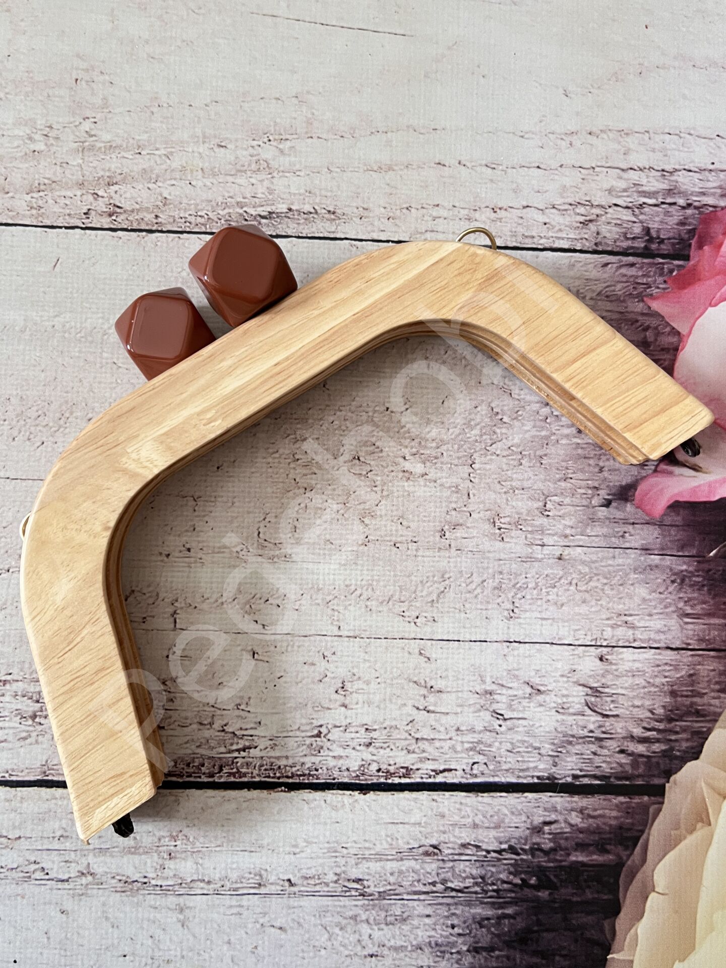 YENİ MODEL SİLİKON BONCUKLU MIKNATISLI AHŞAP BURS 22 CM kahve