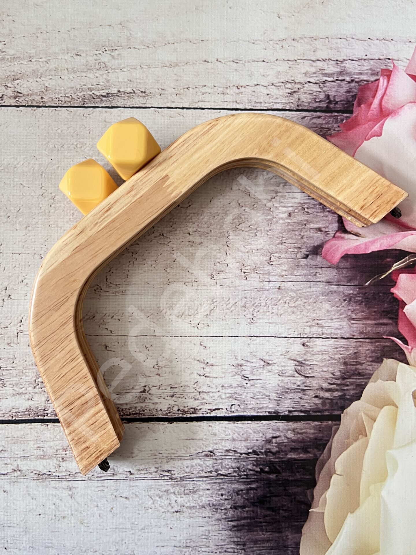YENİ MODEL SİLİKON BONCUKLU MIKNATISLI AHŞAP BURS 22 CM Sarı
