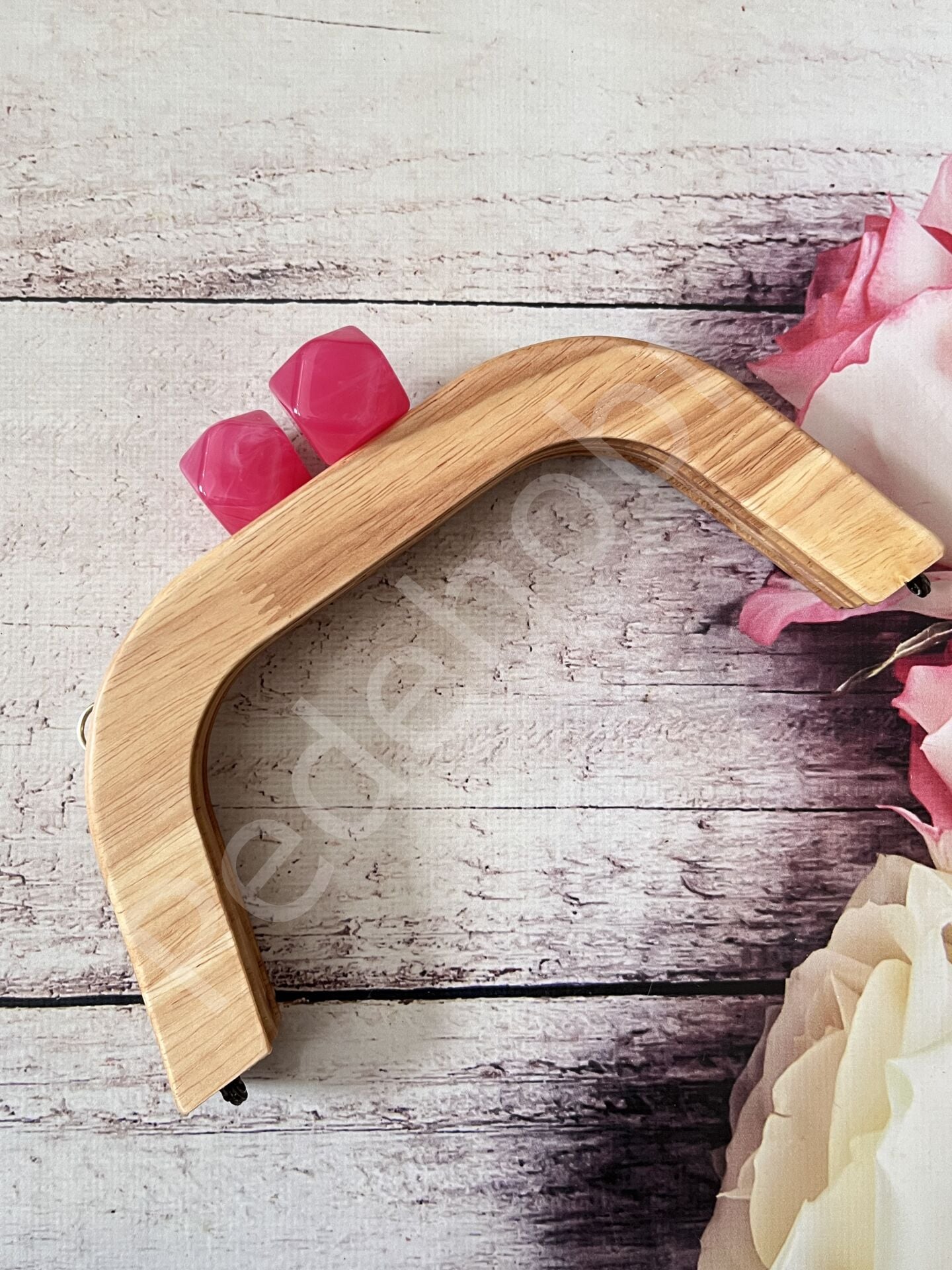 YENİ MODEL SİLİKON BONCUKLU MIKNATISLI AHŞAP BURS 22 CM CANLI PEMBE