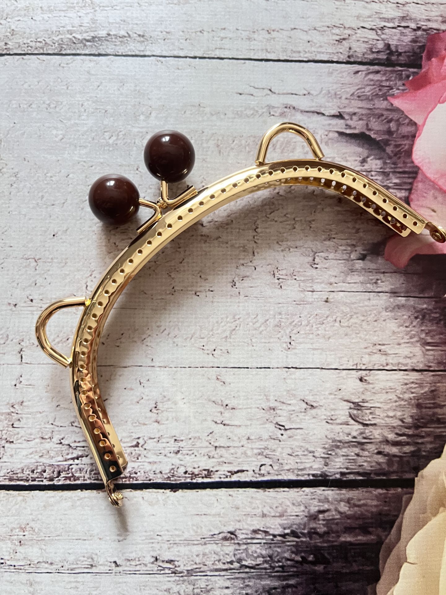 16 CM KAHVE BONCUKLU ÇANTA KLİPSİ Gold