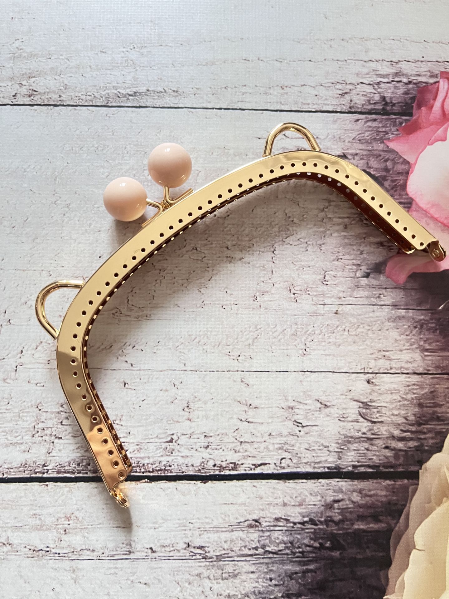 18 CM PEMBE BONCUKLU ÇANTA KLİPSİ Gold