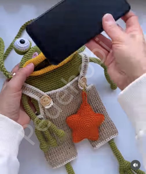 PANTALONLU KURBAĞA ÇANTA KİTİ