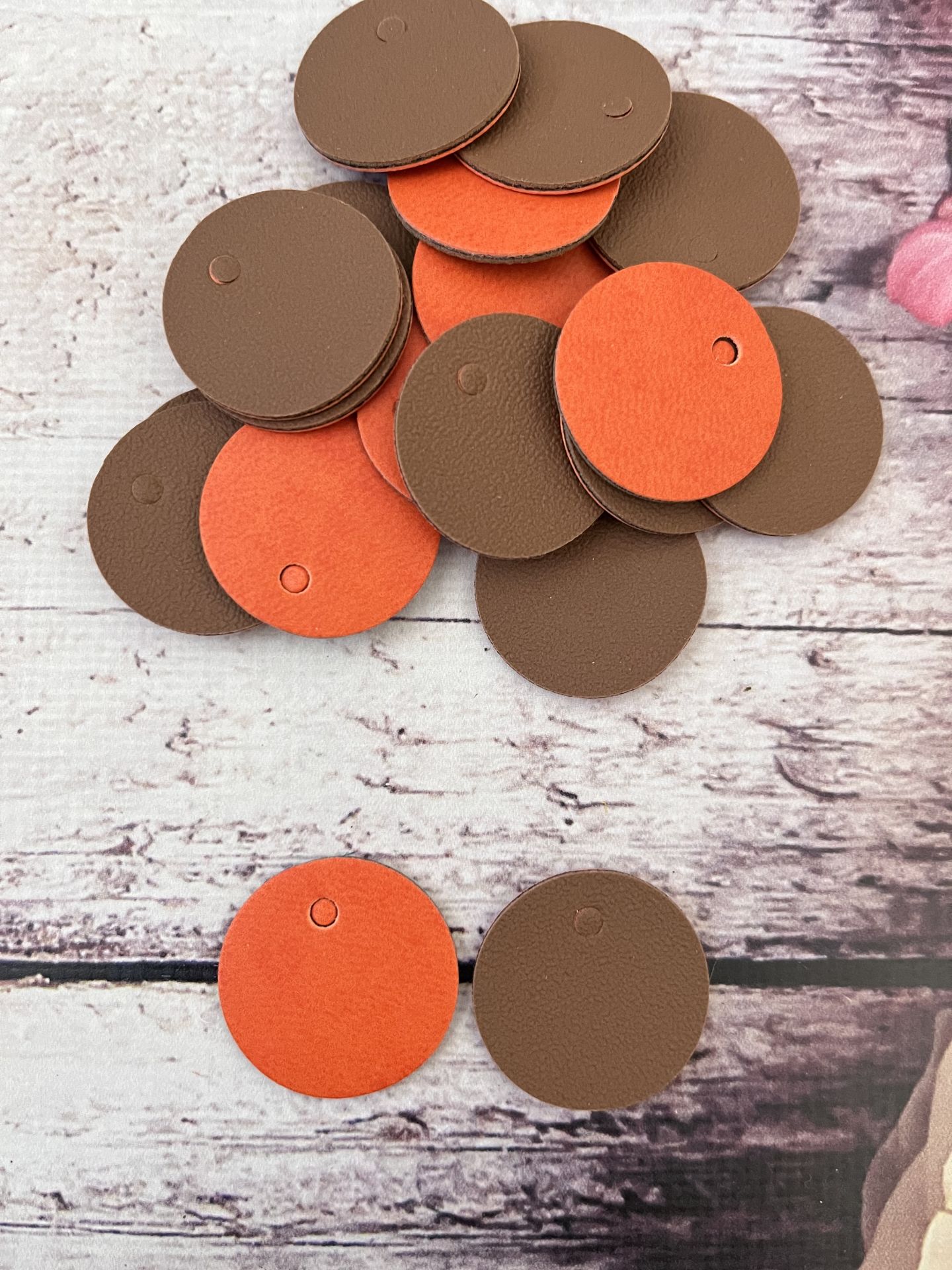 DERİ PUL KALIN ÇİFT RENKLİ 100' LÜ PAKET  (3 CM) Turuncu