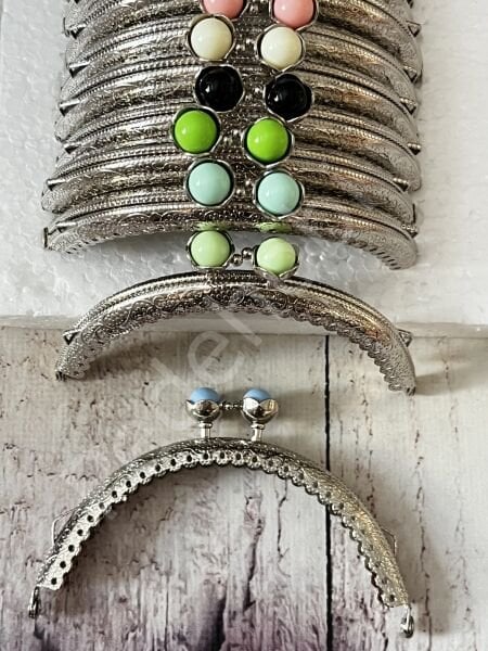 ÇİÇEK TOKALI CÜZDAN KLİPSİ OVAL GÜMÜŞ 10,5 CM