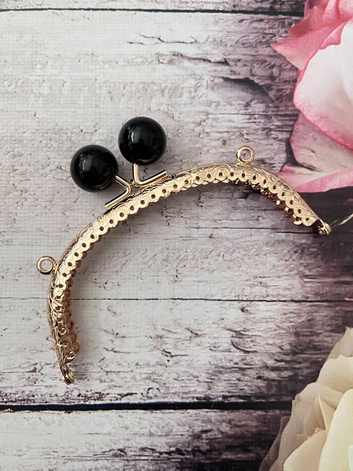 METAL İNCİLİ OVAL CÜZDAN KLİPSİ 12.50 CM GOLD SİYAH TOKALI