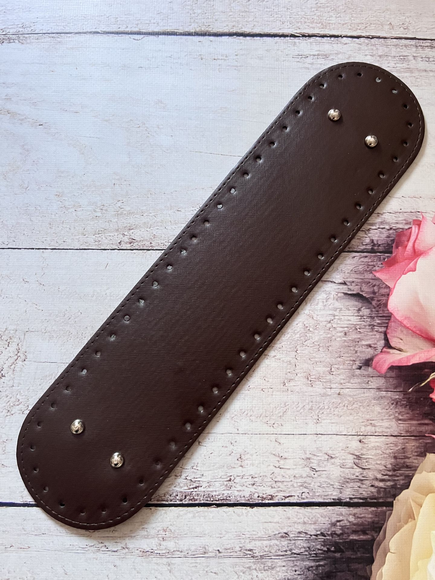 DERİ ÇANTA TABANI RİVETLİ 40X10CM kahve