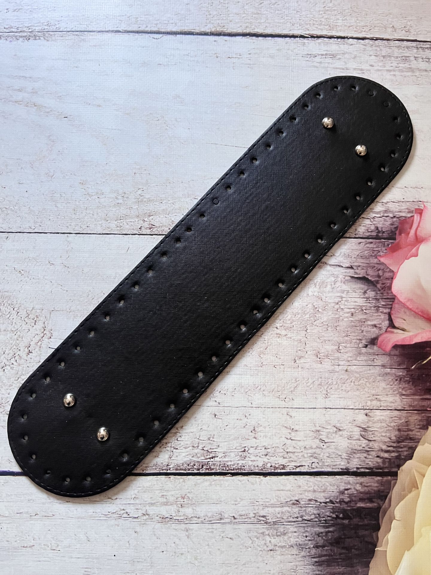 DERİ ÇANTA TABANI RİVETLİ 40X10CM siyah