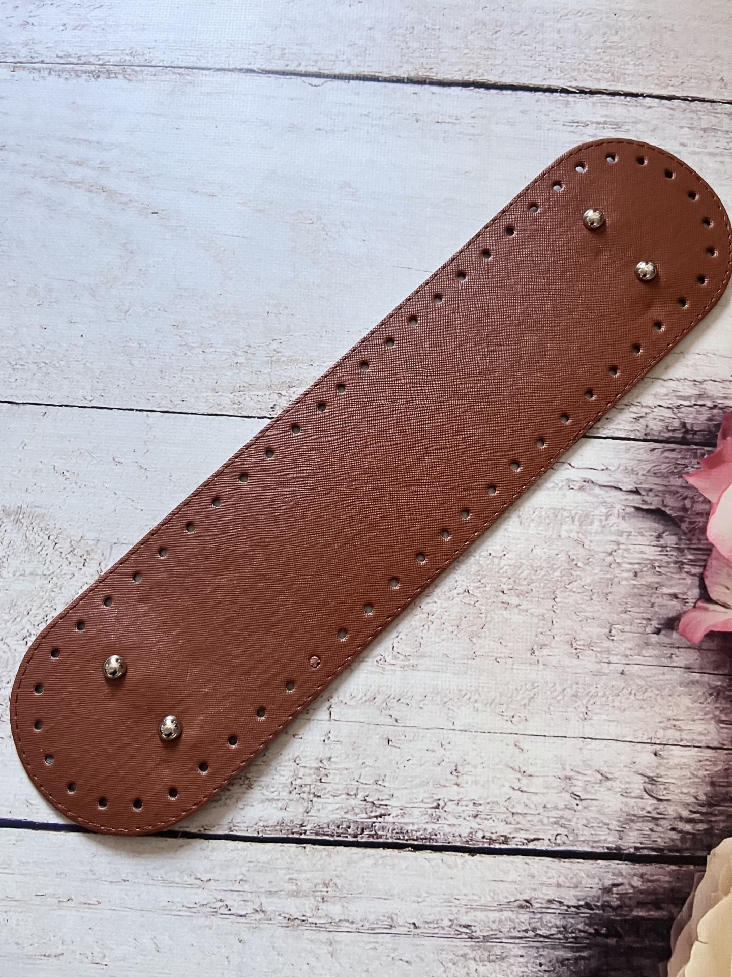 DERİ ÇANTA TABANI RİVETLİ 40X10CM Taba