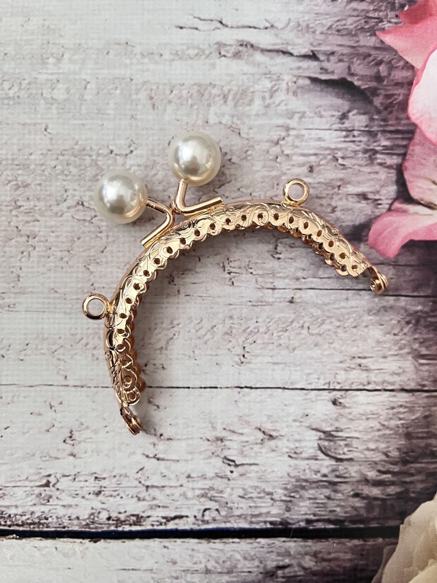 METAL İNCİLİ OVAL CÜZDAN KLİPSİ 8.50 CM GOLD BEYAZ TOKALI