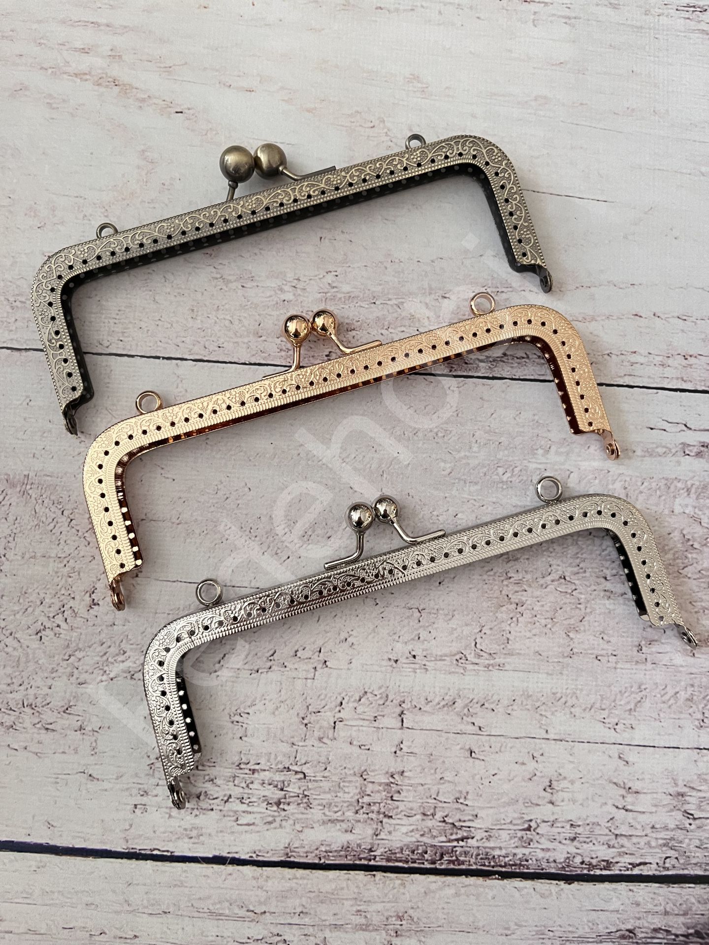 30 CM METAL ÇANTA KULPU