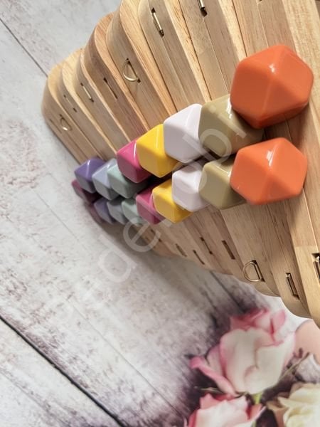 SİLİKON BONCUKLU MIKNATISLI AHŞAP BURS 20 CM M-20
