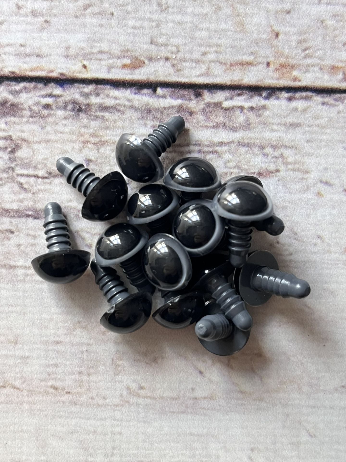 12 MM İTHAL RENKLİ GÜVENLİ 1 ÇİFT GÖZ gri.1