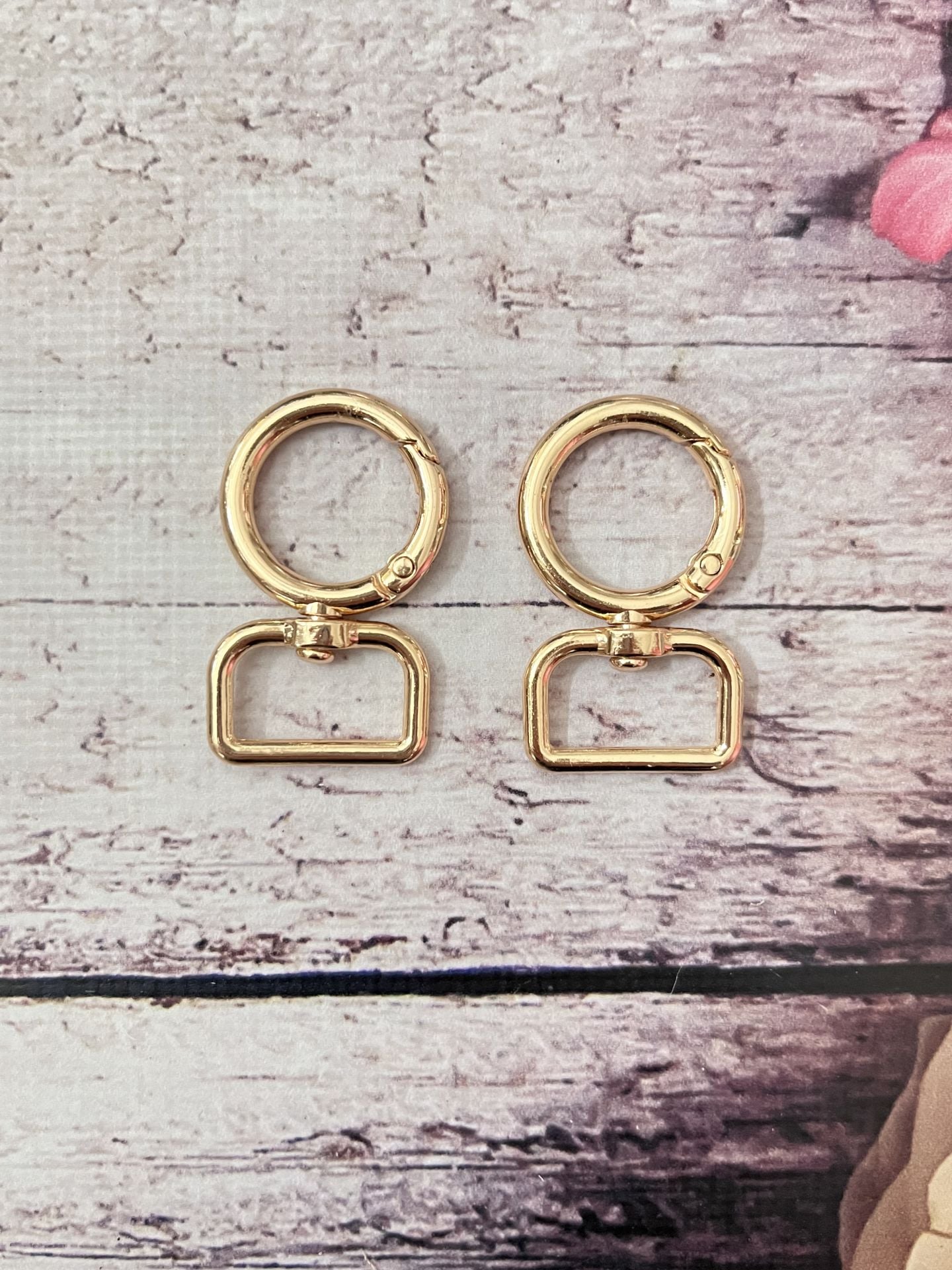 KARE KULPLU YAYLI HALKA 1 ÇİFT  2.50 CM Gold